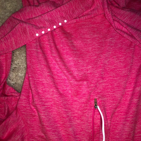 Nike 3/4s zip up!! - Picture 4 of 5